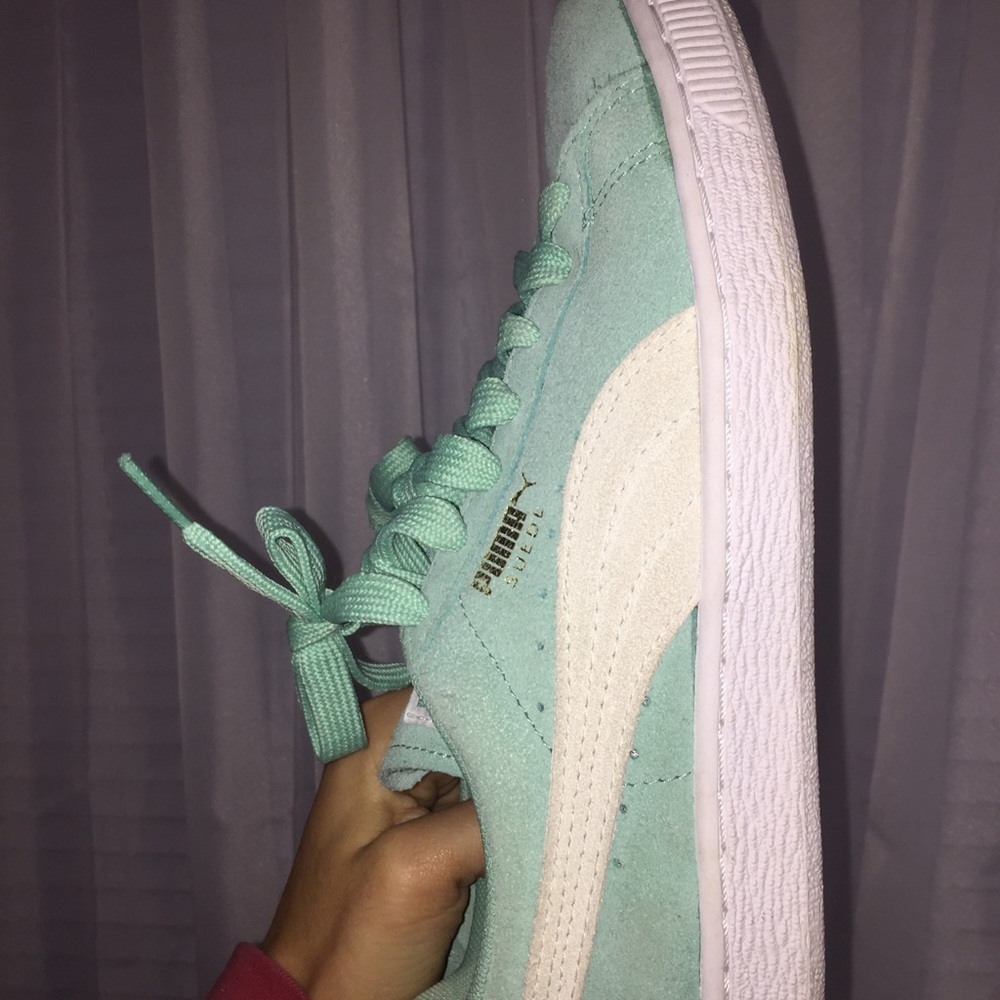 mint suede pumas